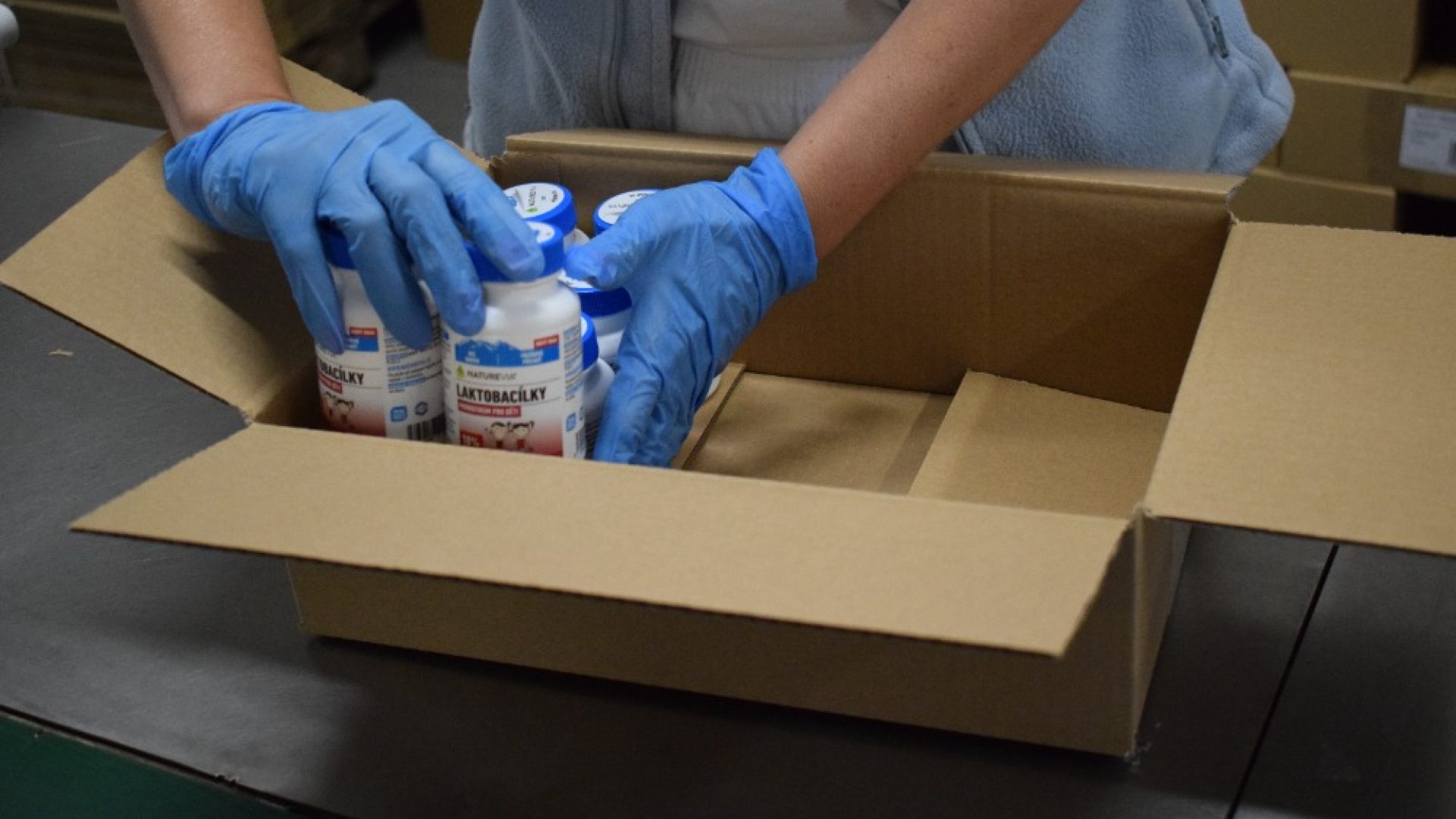 Operátor/ka balících linek